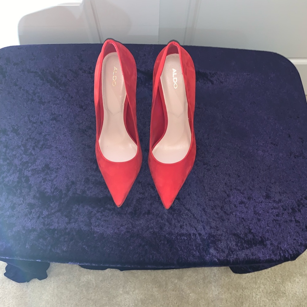 Red Pumps